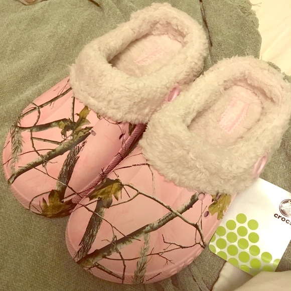 pink camo crocs with fur Online 